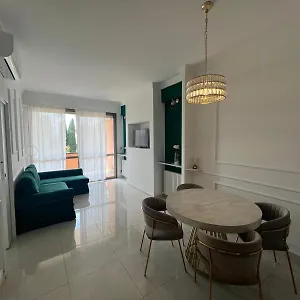 https://green-house-parco-tirreno.it-romehotels.com